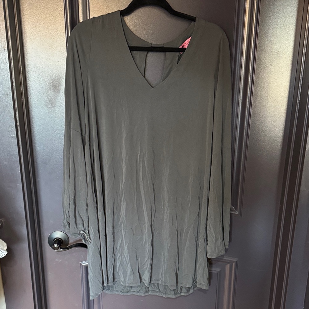 Elegant V-Neck Gray Women's Top